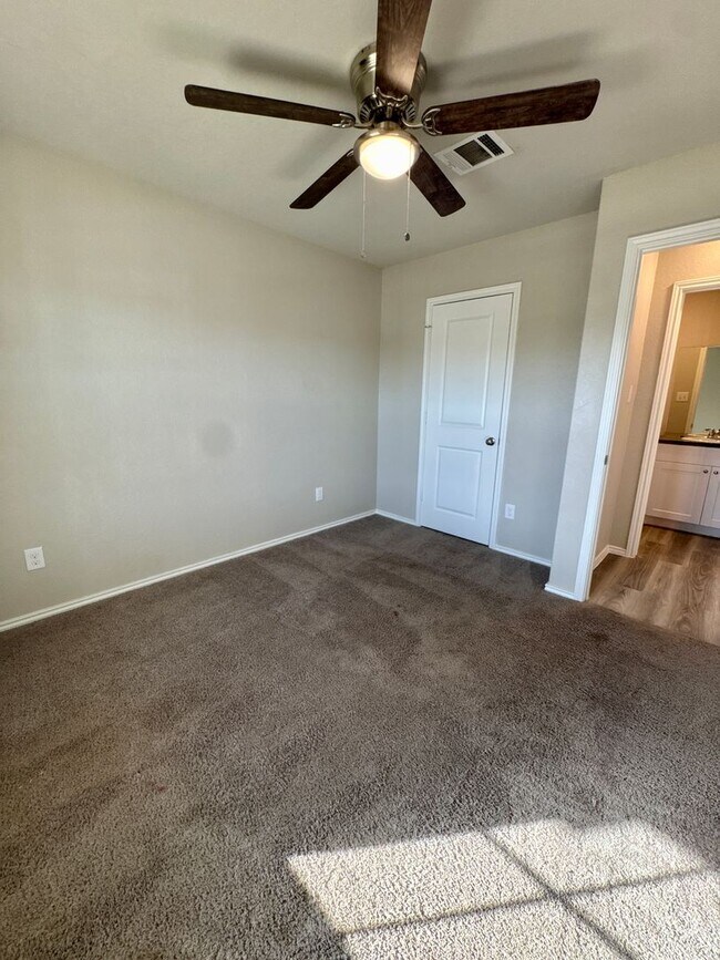 Building Photo - Bulverde Area - Hidden Trails Subdivision 3 beds 2 bath Home for Rent