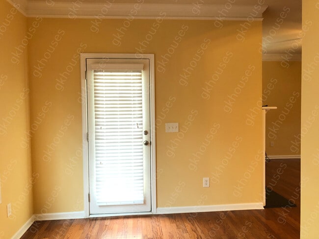 Building Photo - 6002 Cobblestone Creek Trail