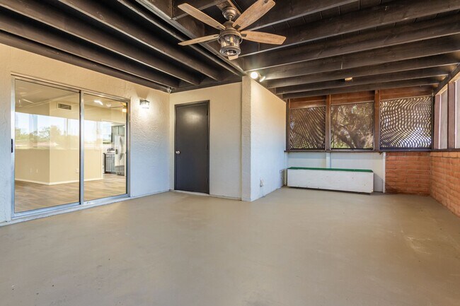 Building Photo - Green Valley- 3 bedroom/ 2 bathroom in 55+...