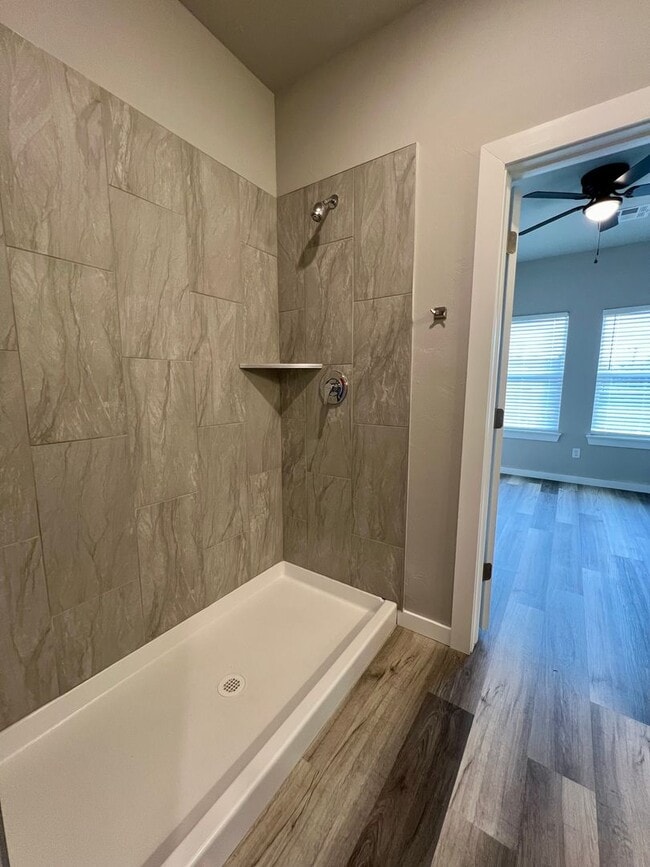 Building Photo - 1316 S 13th St