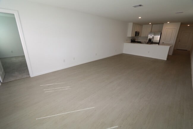 Building Photo - 6245 Alder Crk Dr