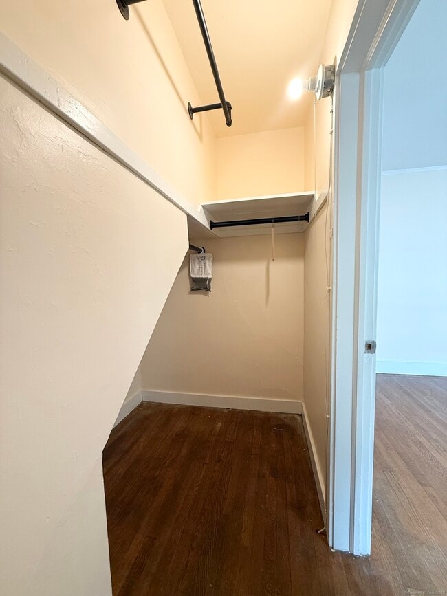 Building Photo - 47 Argyle Ave