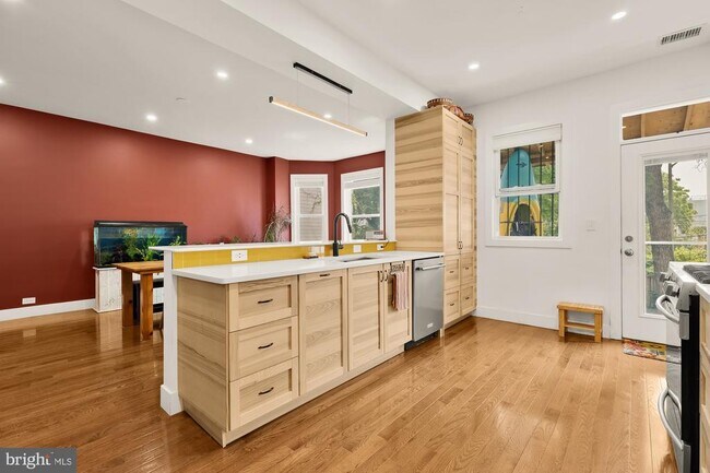Building Photo - 4012 7th St NW