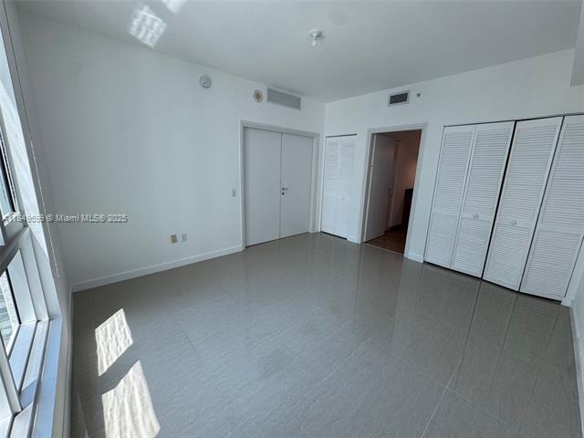 Building Photo - 300 S Biscayne Blvd