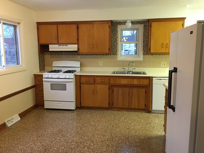 Recently Updated Kitchen - 4251 Brockley Ave