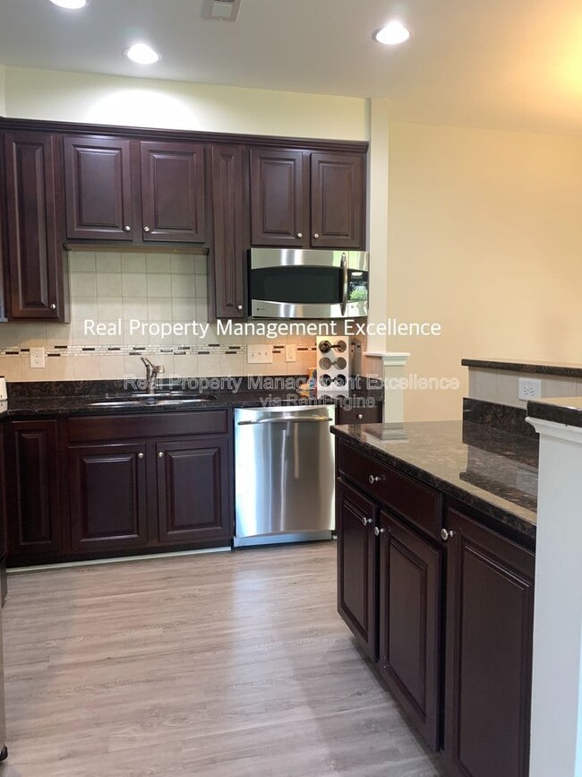 Building Photo - 468 Panorama View Loop