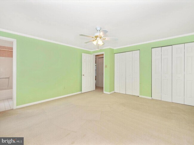 Building Photo - 5914 Lawrence Ct