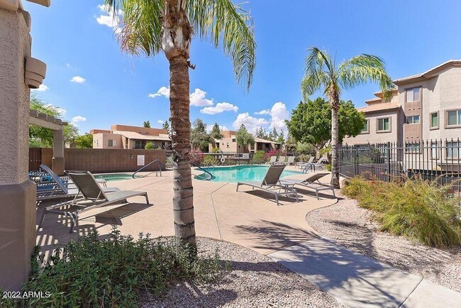 Building Photo - 14000 N 94th St