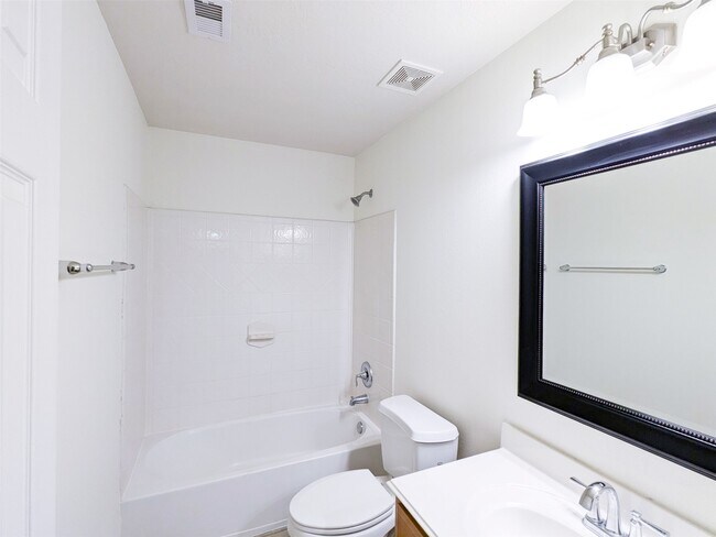 Building Photo - 6223 Summerfield Glade Ln