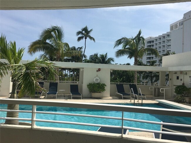 Building Photo - 200 Ocean Dr