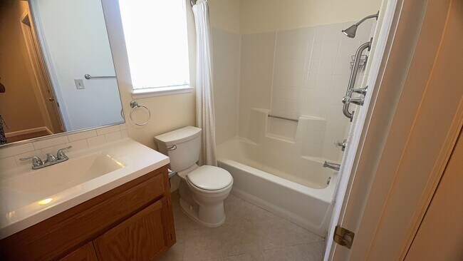Building Photo - 1617 Cashmere Dr