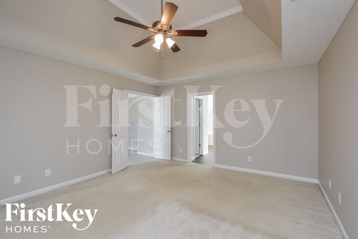 Building Photo - 1715 Foxwood Glen SE