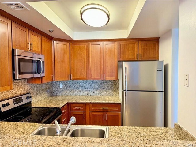 Building Photo - 525 E Seaside Way