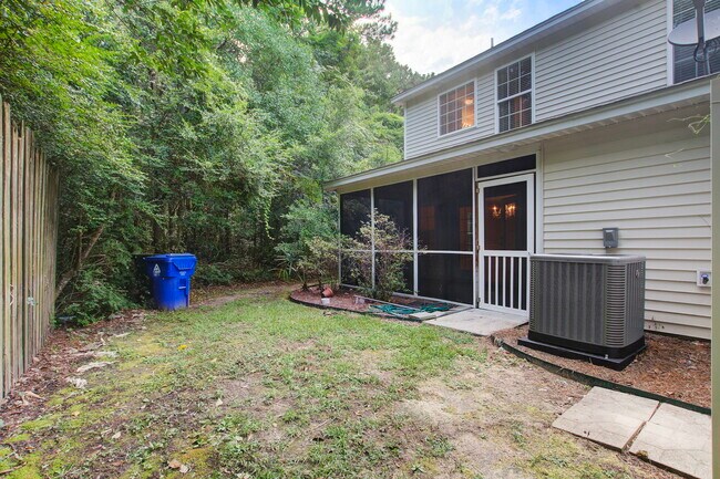 Building Photo - 2457 Scholar Ln