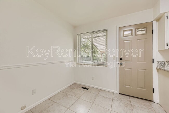 Building Photo - 1243 S Johnson Way