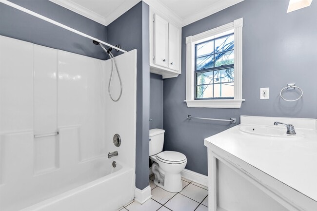 Building Photo - 2634 Peckham St