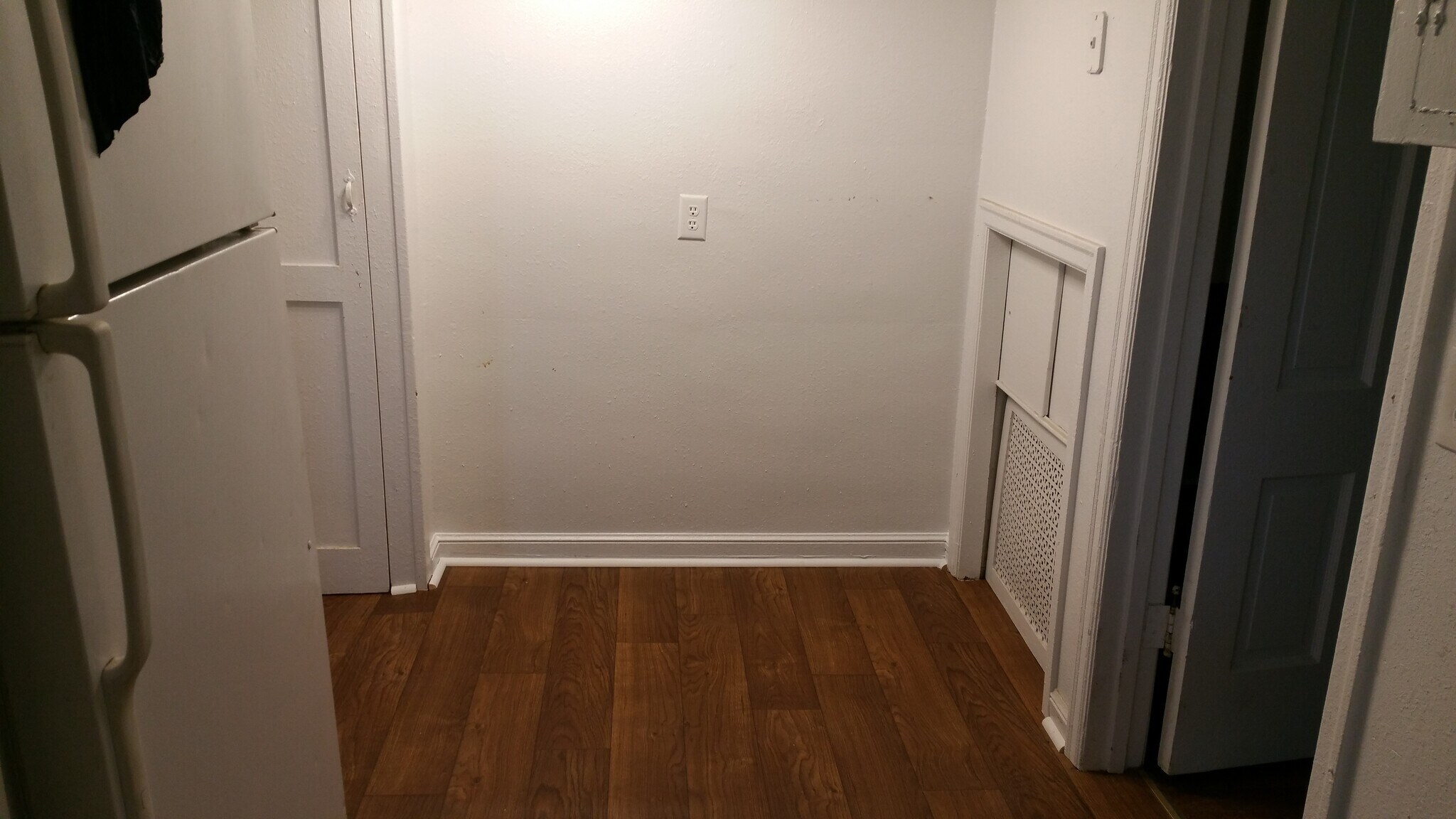 Building Photo - 224 S Park St