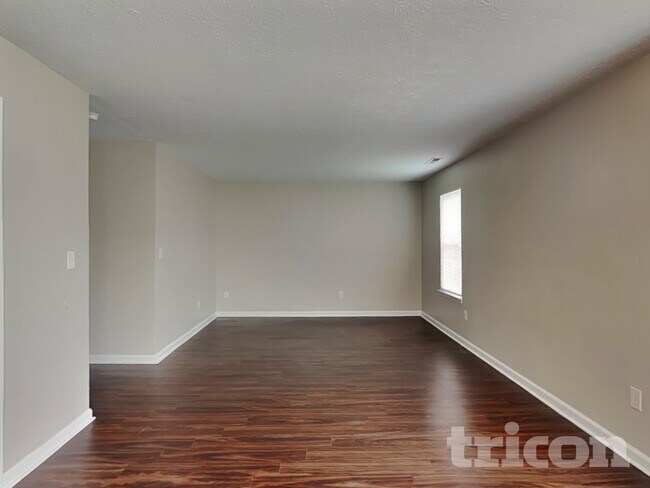 Building Photo - 1621 Bridgecreek Crossing