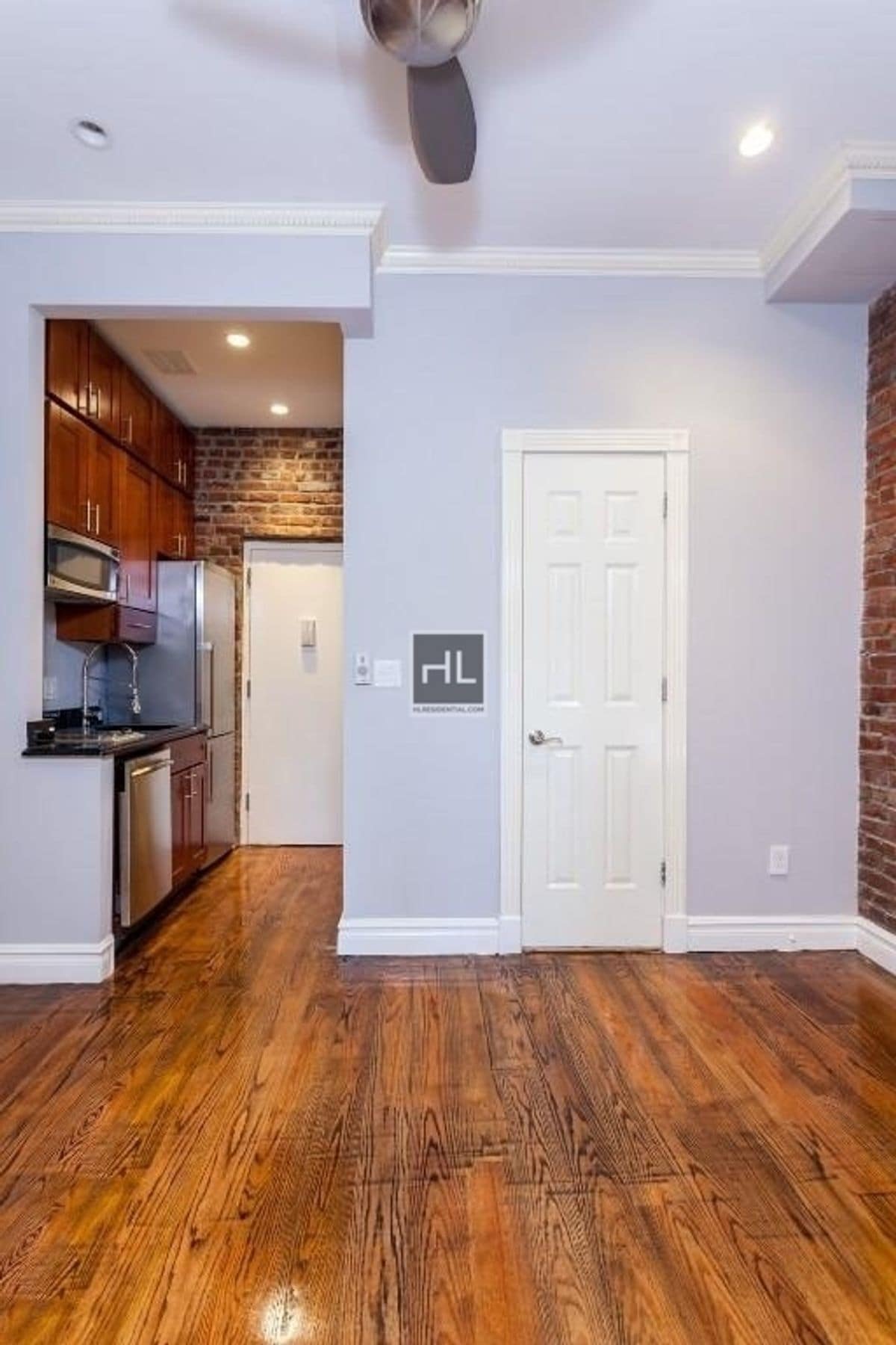 Building Photo - LEROY ST.