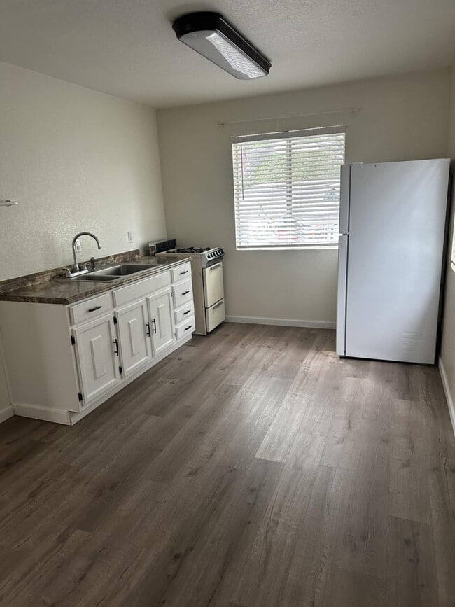 Building Photo - 49810 Canoga Dr