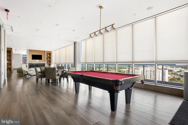 Building Photo - 930 Rose Ave