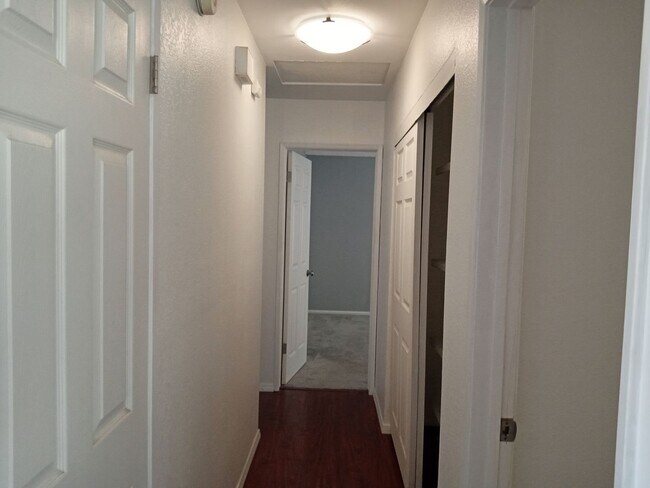 Building Photo - 3 Bedroom 2 bath Home in 29 Palms