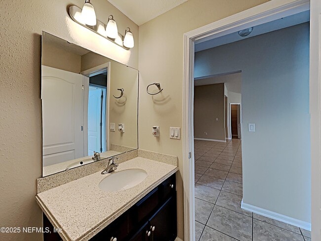 Building Photo - 1865 Woodland Glen Road