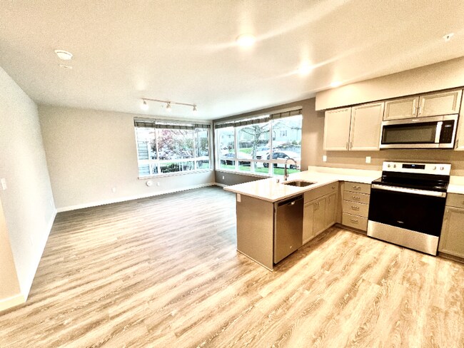 Building Photo - 2330 Yakima Ct