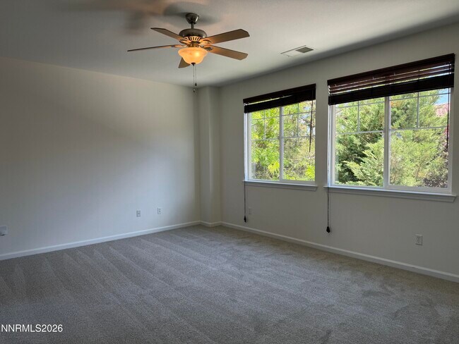Building Photo - 10890 Oakhaven Dr