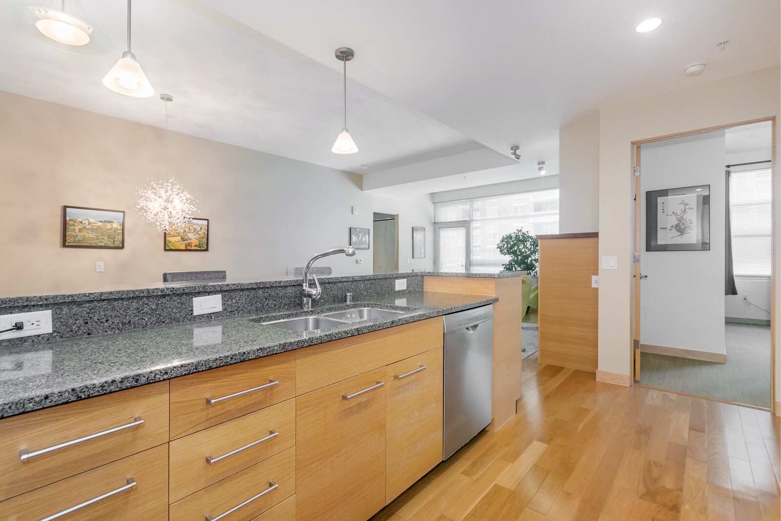 Building Photo - 309 W Washington Ave