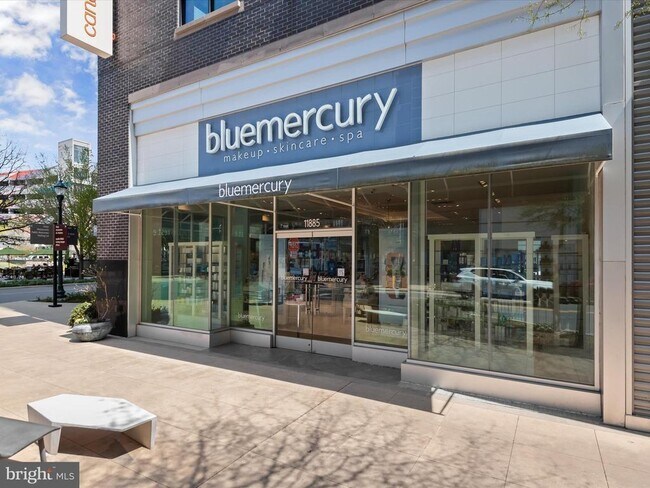 Building Photo - 930 Rose Ave
