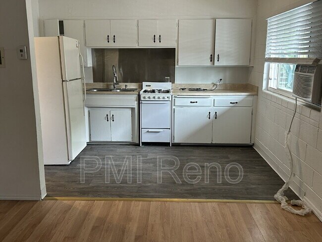 Building Photo - 2075 Patton Dr
