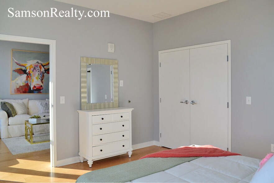 Building Photo - 44 Hospital St