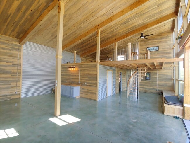 Building Photo - 9070 Nottingham Ln