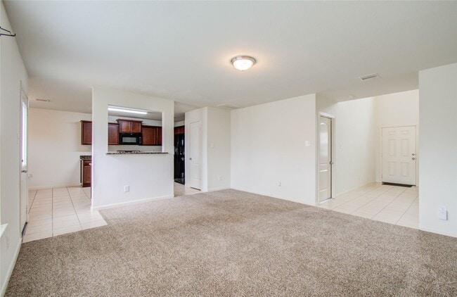 Building Photo - 8218 Hall View Dr