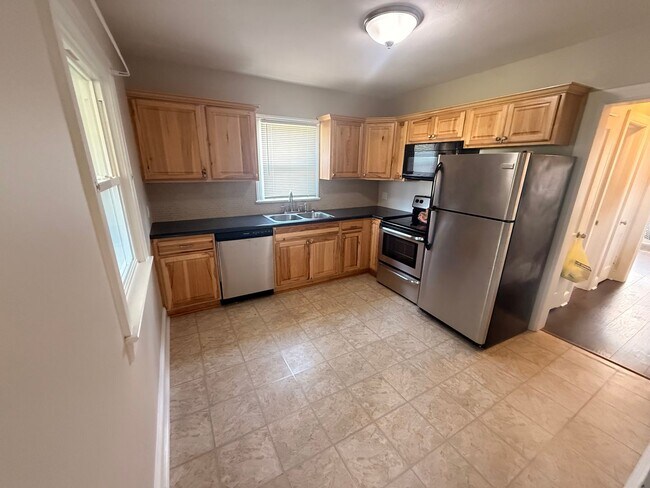 Building Photo - Christiansburg, 3 BR / 1.5 BA, Available for rent