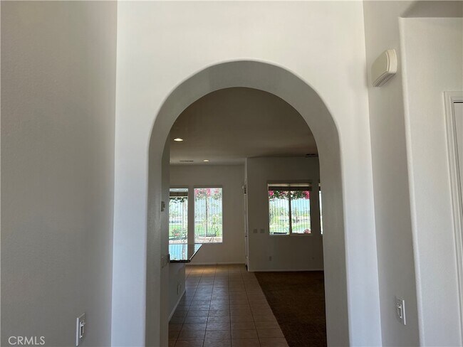 Building Photo - 77184 California Dr