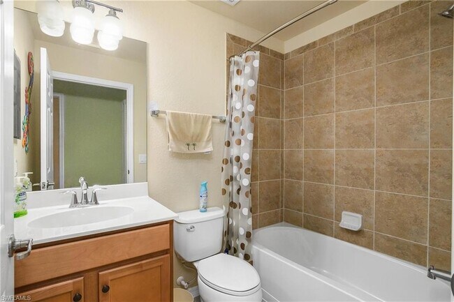 Building Photo - 9832 Venezia Cir