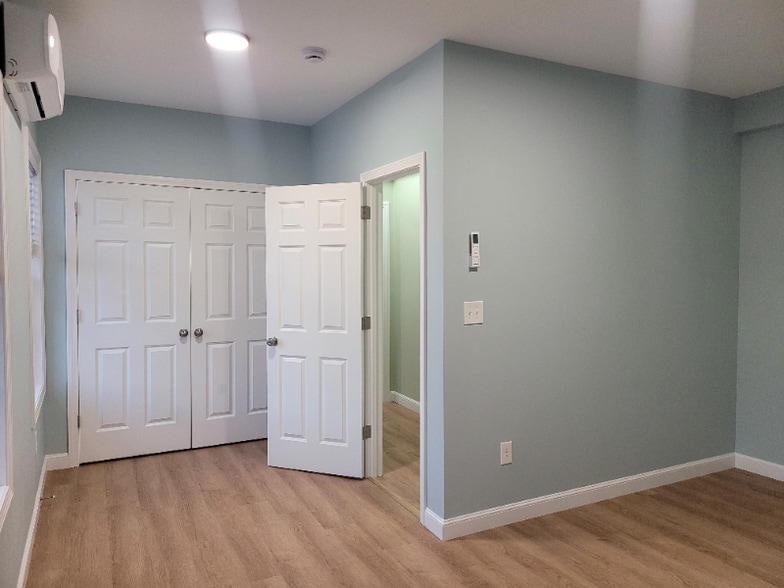 Building Photo - 13 Myrtle St