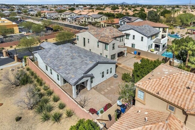 Building Photo - 45 N Iss Dr