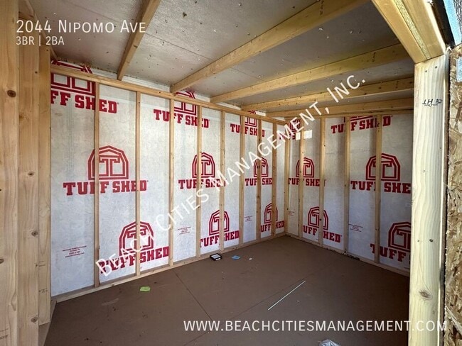 Building Photo - 2044 Nipomo Ave