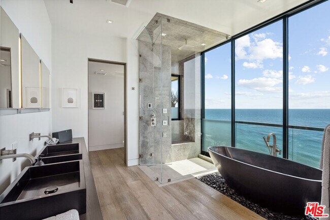 Building Photo - 31824 Seafield Dr