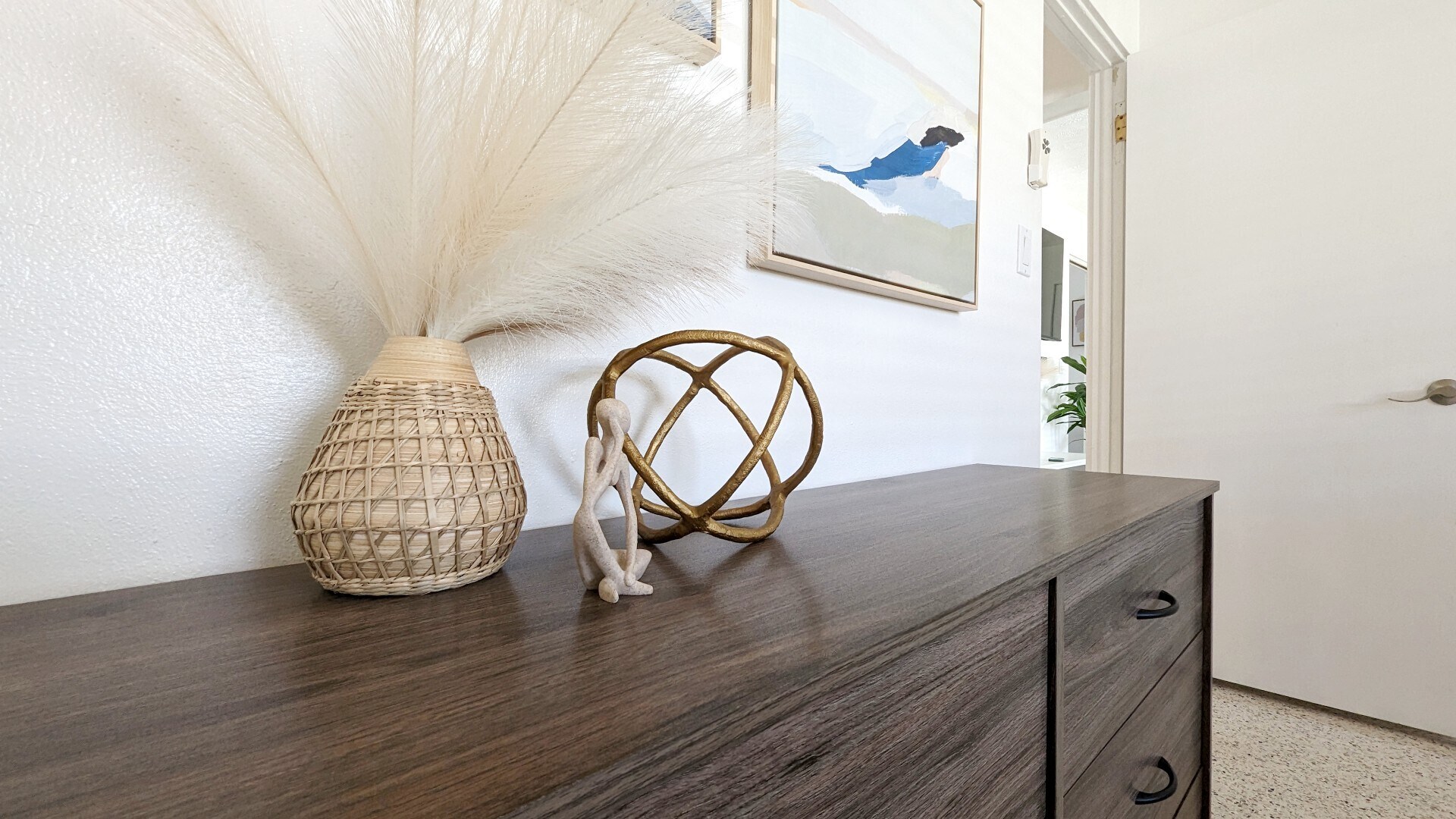 Decor within master bedroom - 2846 W Tamiami Cir