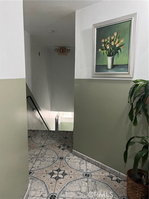 Primary Photo - 6131 Afton Pl