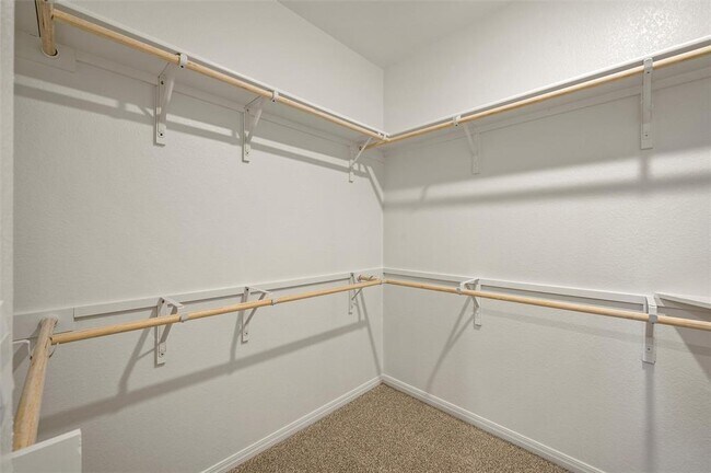 Building Photo - 224 Kickapoo Ln