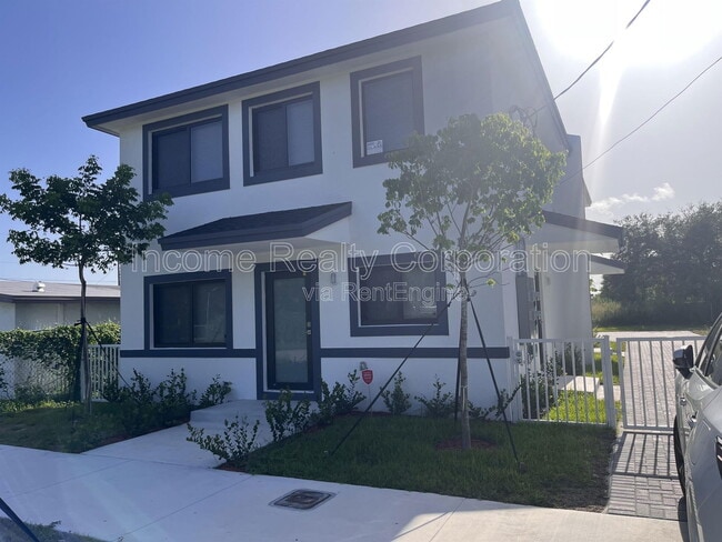 Primary Photo - 21230 SW 119th Ave
