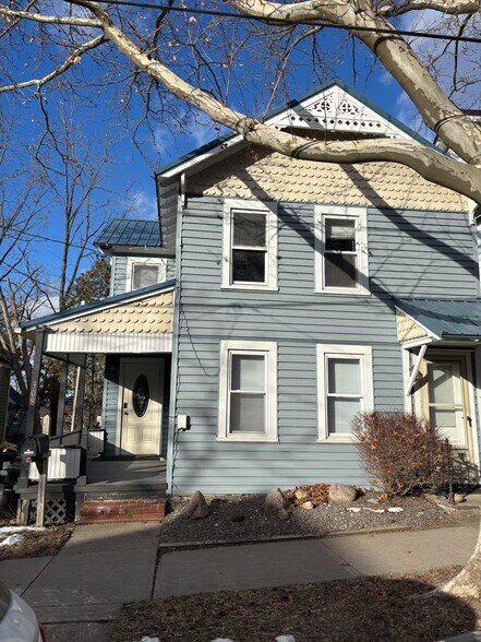 Primary Photo - 308 Pleasant St