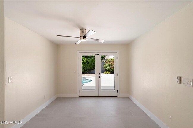 Building Photo - 8338 E San Rafael Dr