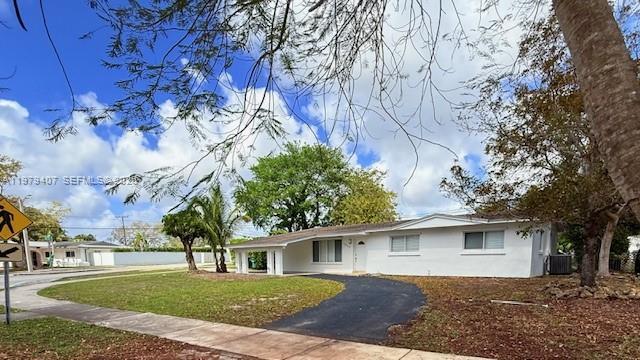 Building Photo - 7325 SW 98th Ct