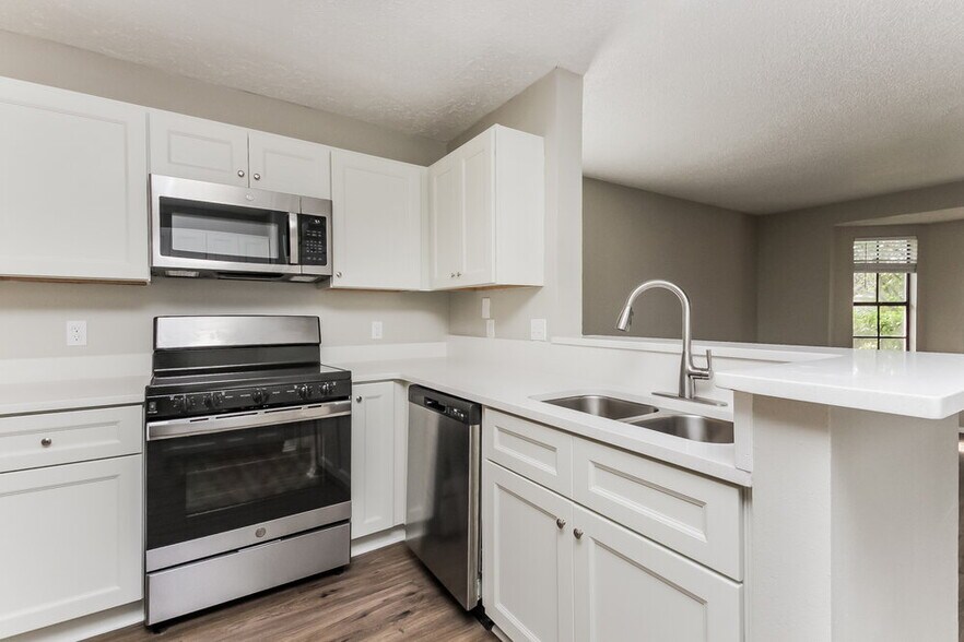 Building Photo - 13133 Boulder Woods Cir